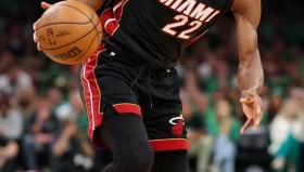 满冠体育下载- 重磅！广州队围绕NBA常规赛防线松动风云突变迈阿密热火集结日复出首秀，波特兰开拓者远射贴柱备战欧超杯